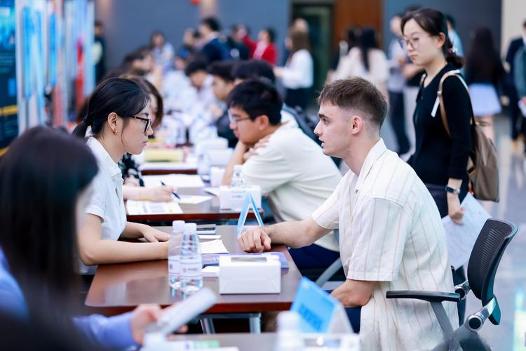 dbschenker校园招聘-图2