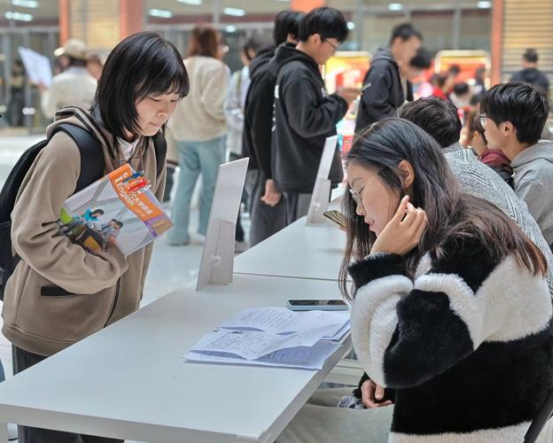 春季校招穿什么？求职着装怎么选？-图1