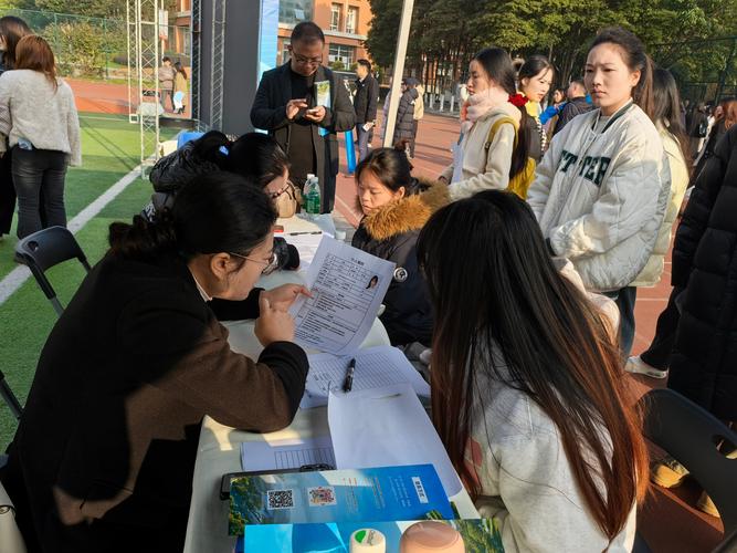 光照孵化空间2025校园招聘何时启动？-图2